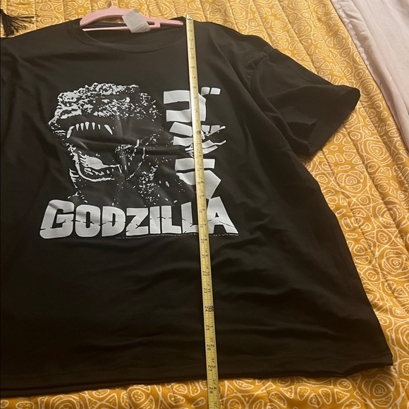 #1537**Unisex’s Black Godzilla Graphic T-Shirt - Picture 4 of 5
